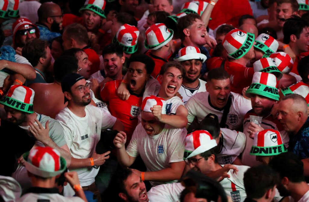 Frankrig – England på tv: Topscorertitel og bronzemedalje på spil