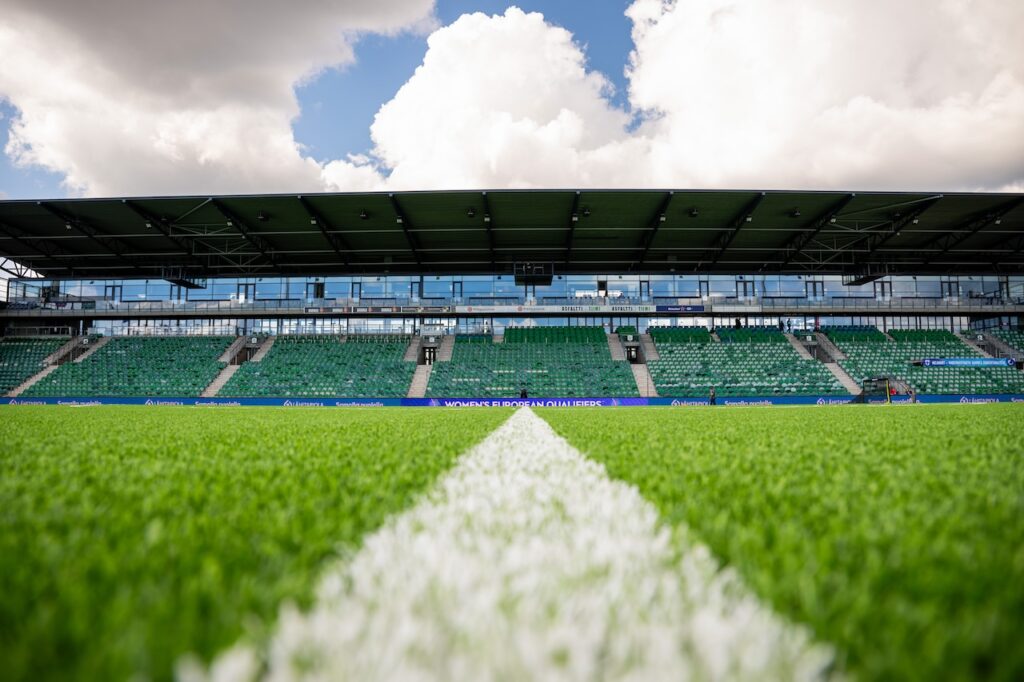 FC Inter Turku – FCK på tv: Kan ‘løverne’  klare kunstgræsset?